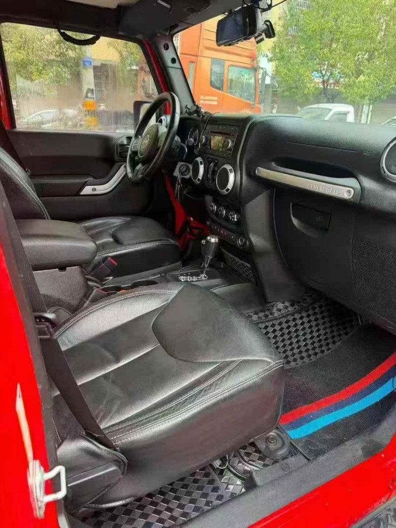 张家界15年Jeep牧马人5