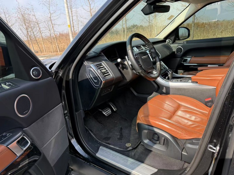 鹽城17年路虎攬勝運動4