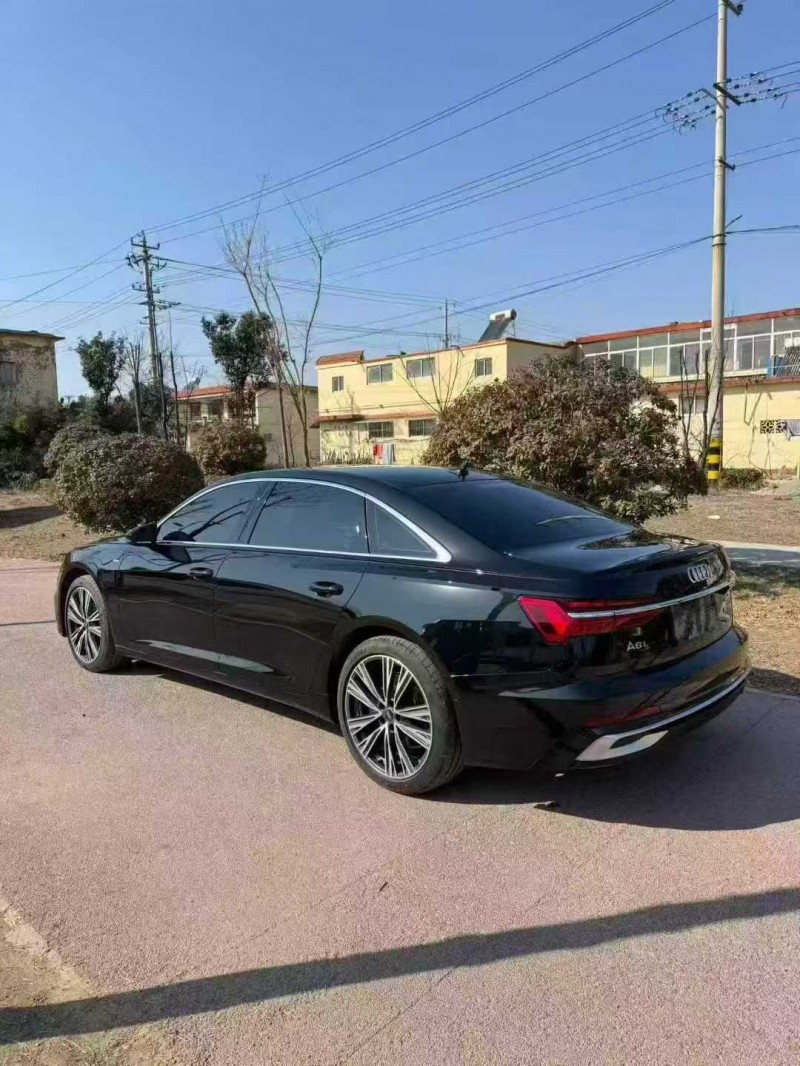 济宁24年奥迪A6L8