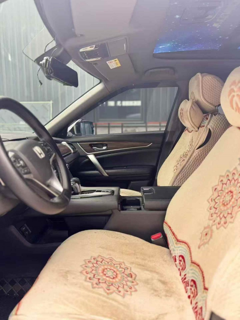 铜川17年本田冠道6