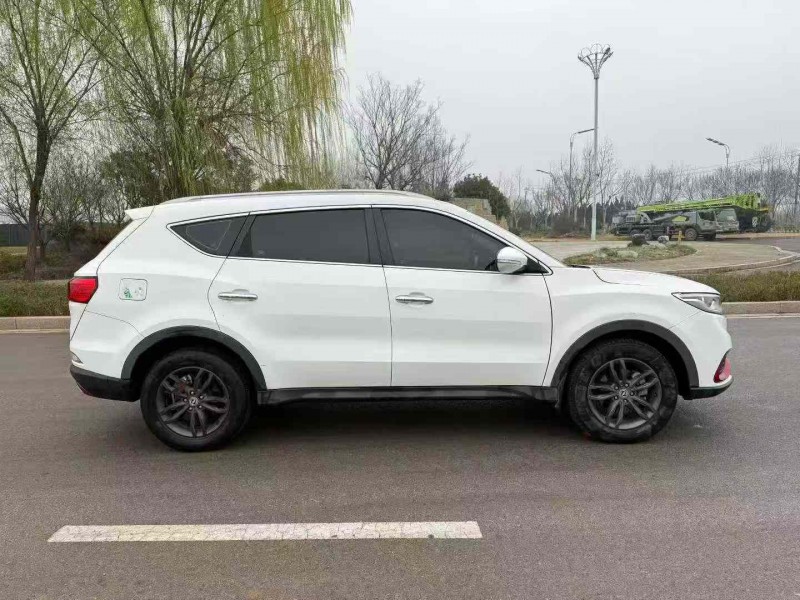 济宁22年东风风光7