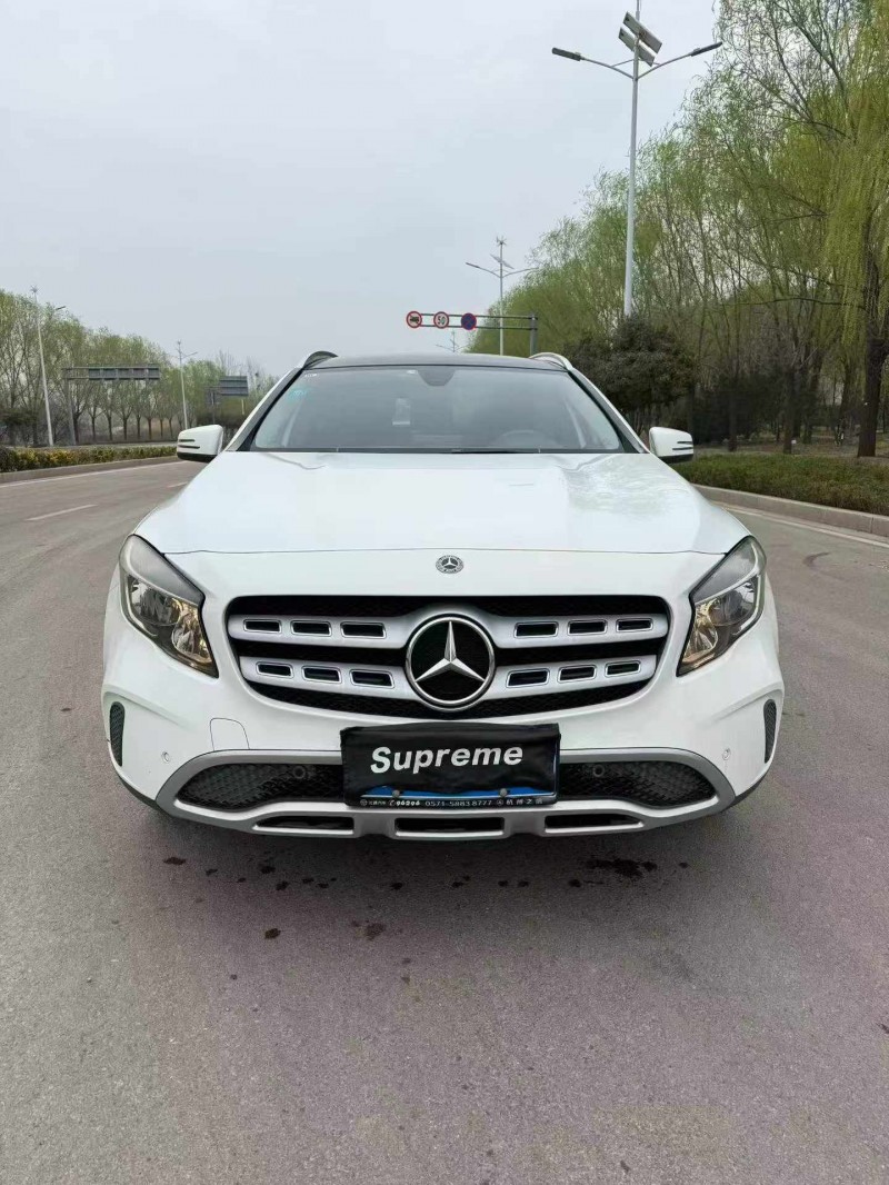 枣庄18年奔驰GLA1