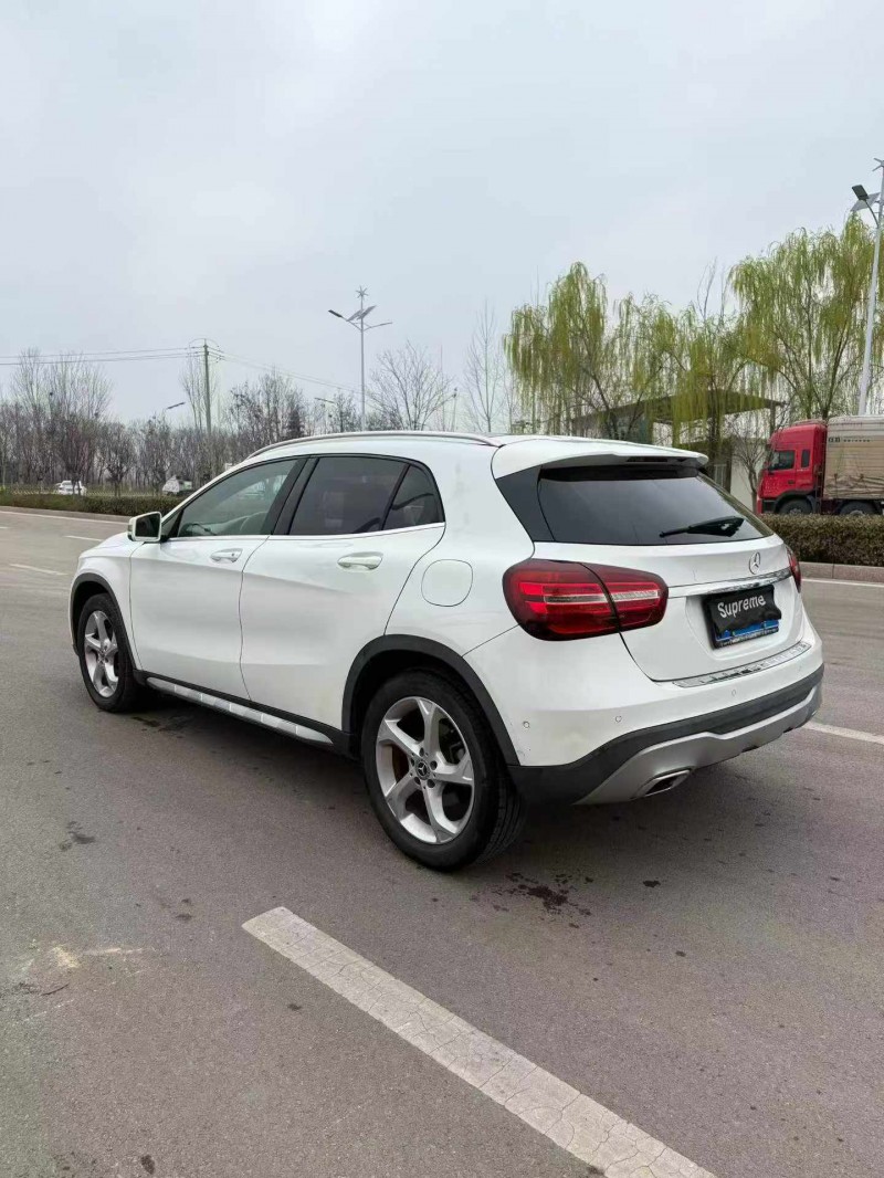 枣庄18年奔驰GLA8