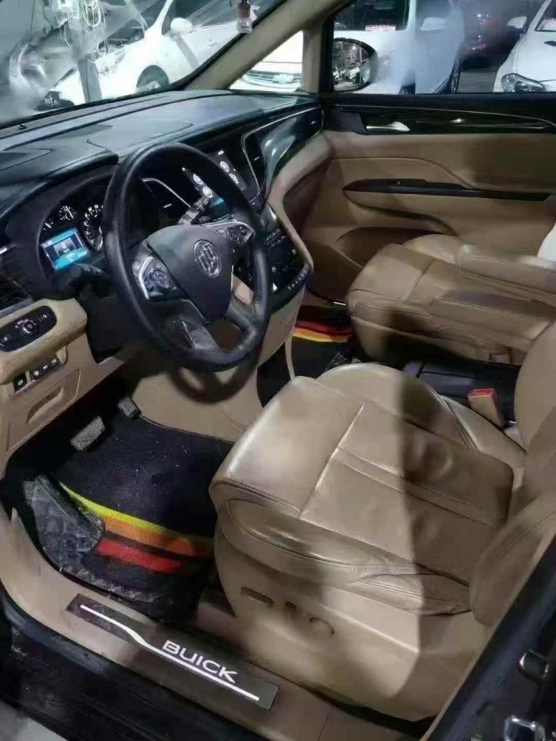 临沂17年别克GL84