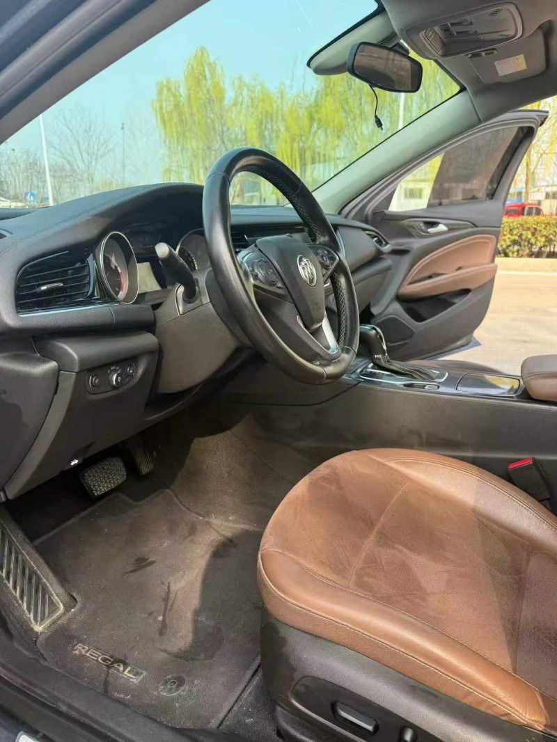 济宁20年别克君威4