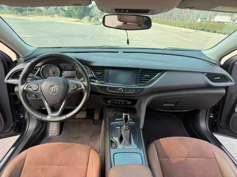 济宁20年别克君威5