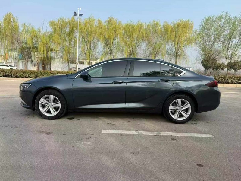 济宁20年别克君威9