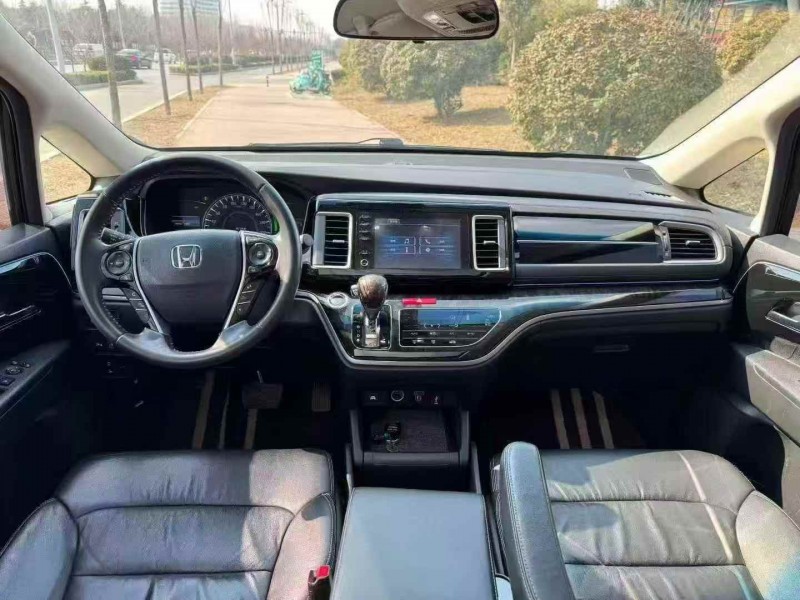 东营21年本田艾力绅3