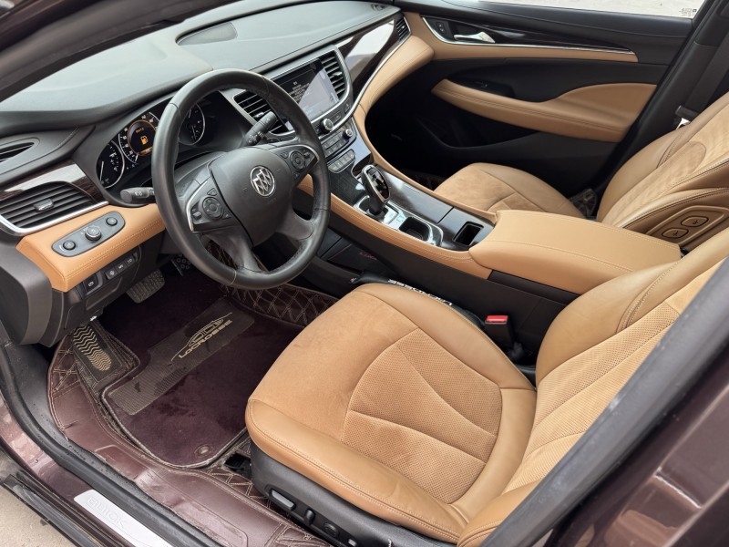 济宁17年别克君越5