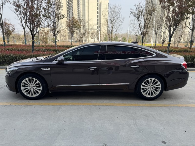 济宁17年别克君越7