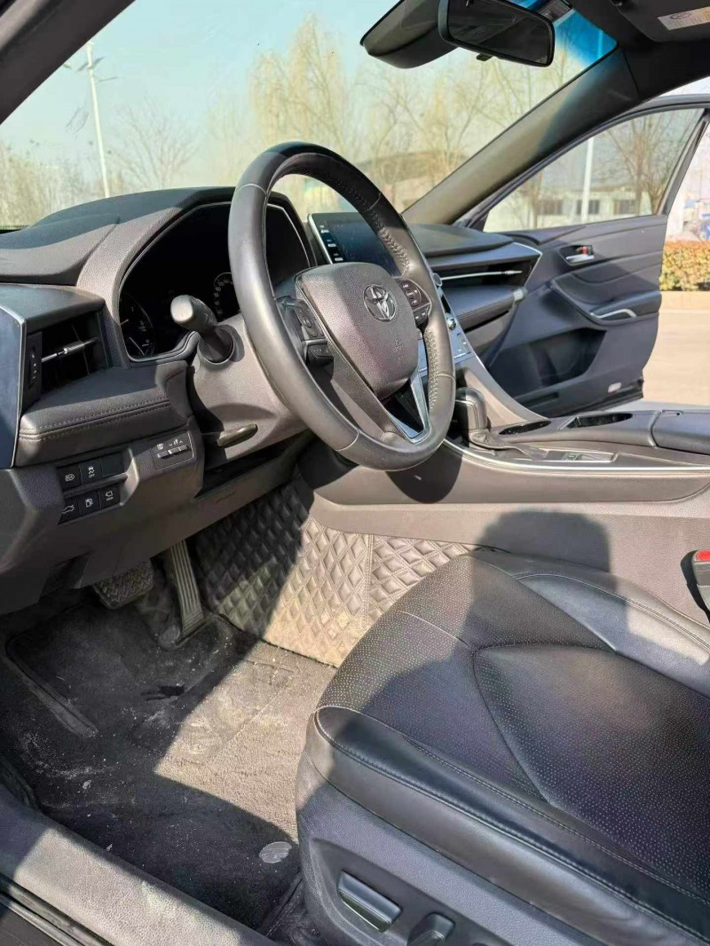 济宁21年丰田亚洲龙6