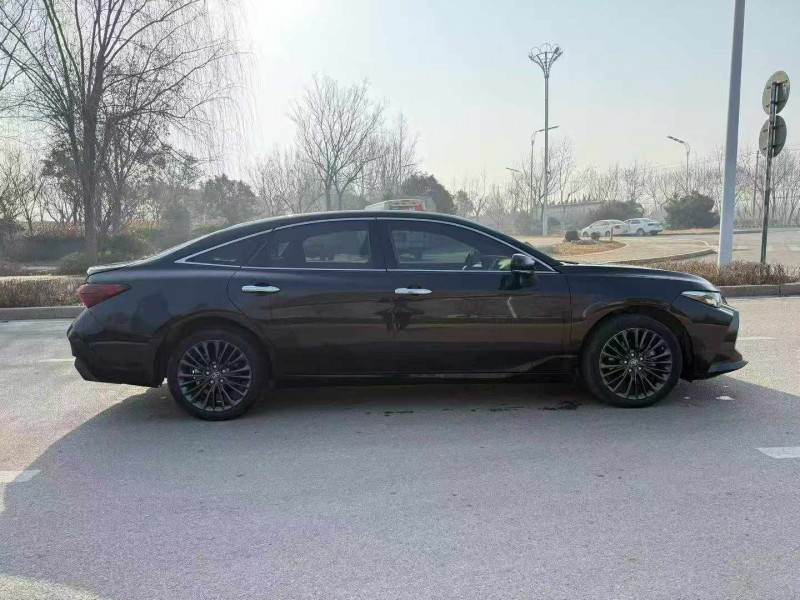 济宁21年丰田亚洲龙7