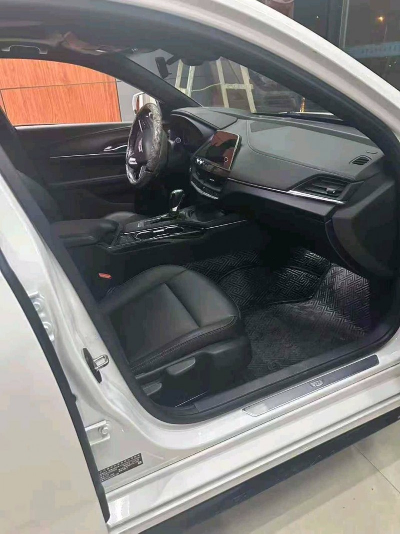 蚌埠20年凯迪拉克CT45