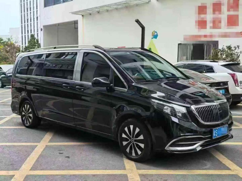 廣州22年奔馳威霆2