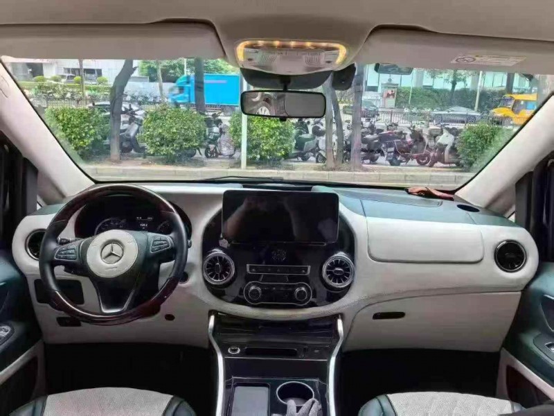 廣州22年奔馳威霆6