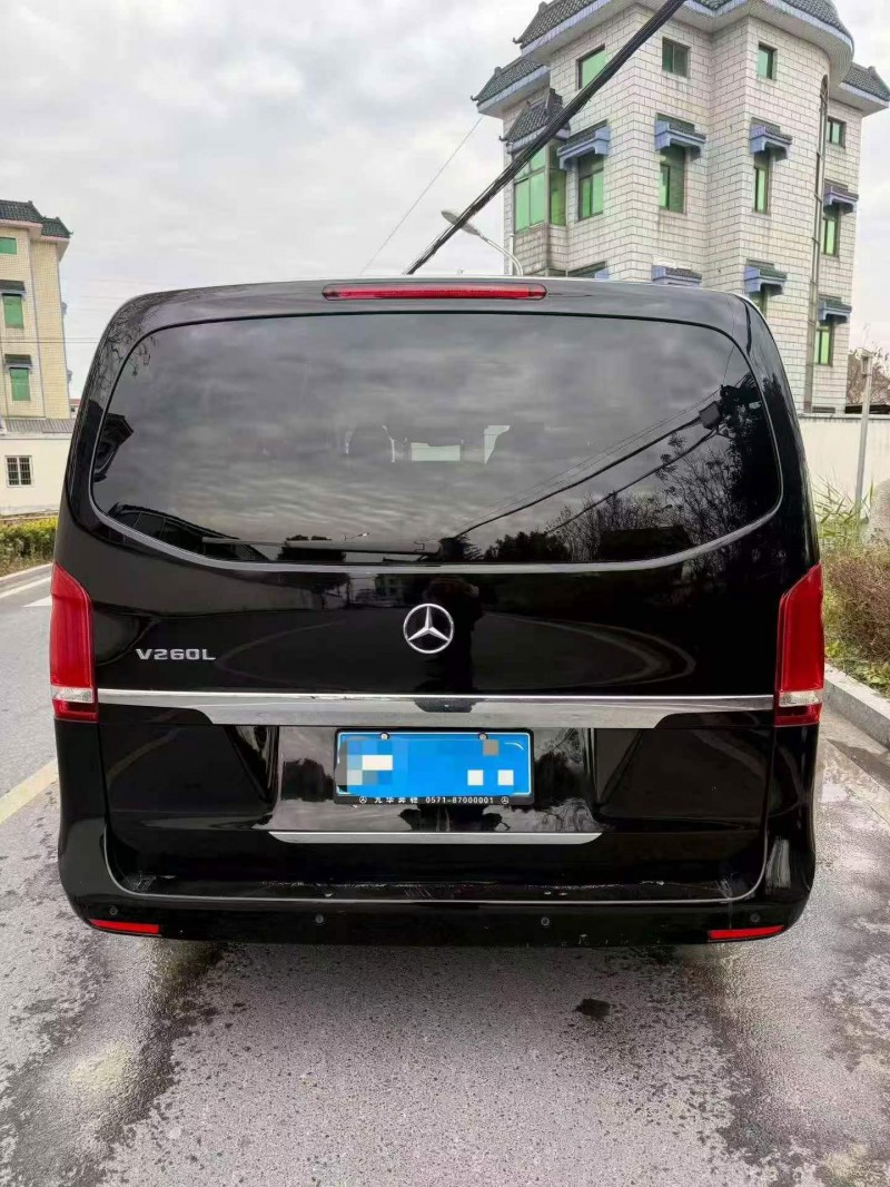 苏州17年奔驰V9