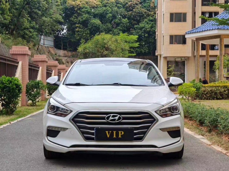 东莞17年现代名图1