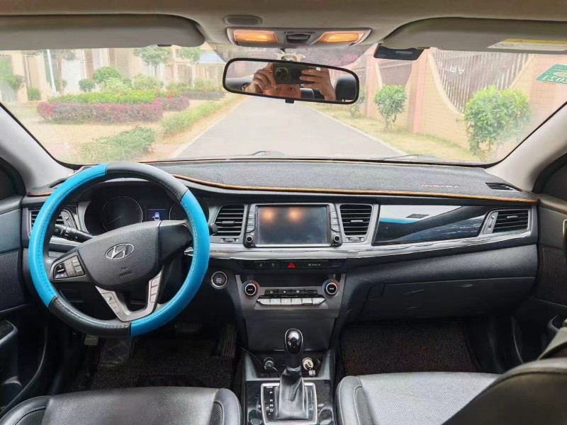 东莞17年现代名图4