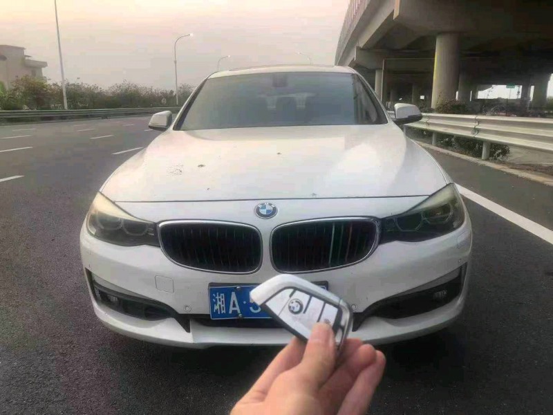 广州17年宝马3系1