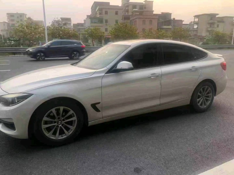 广州17年宝马3系2