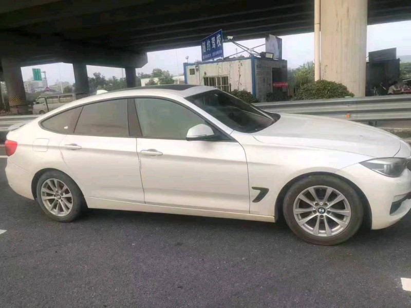 广州17年宝马3系3