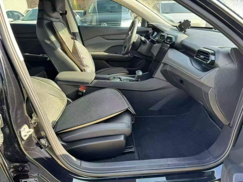 邵阳25年东风奕炫6