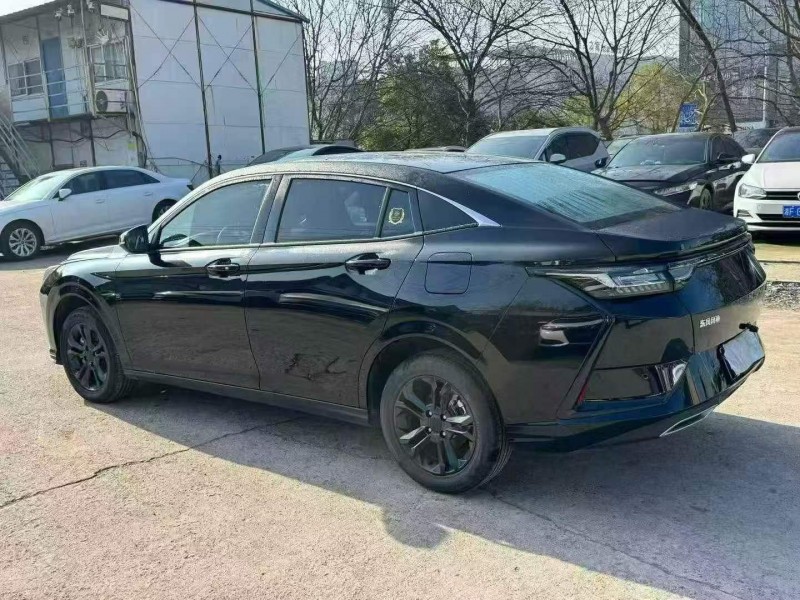 邵阳25年东风奕炫7