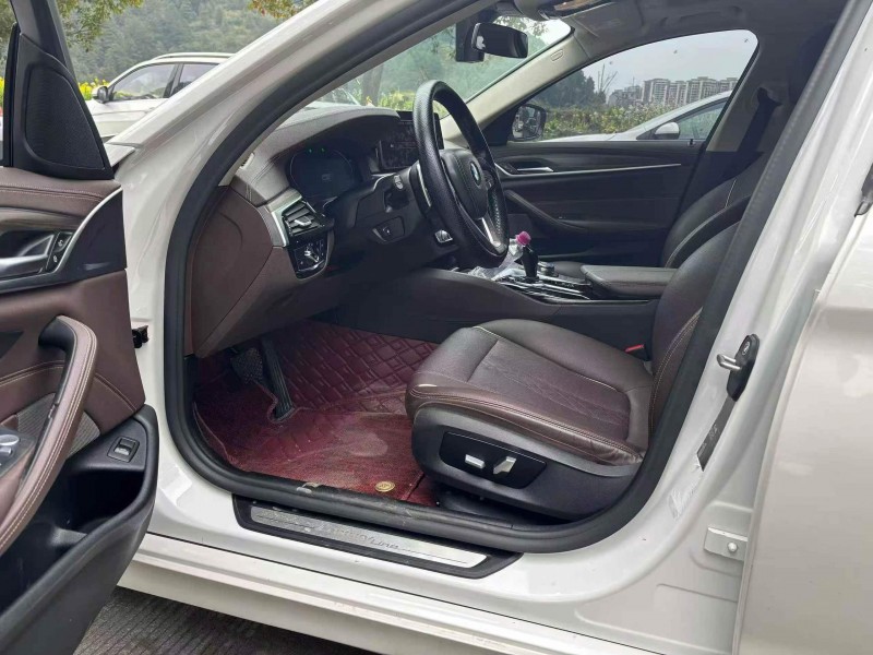 毕节21年宝马5系4