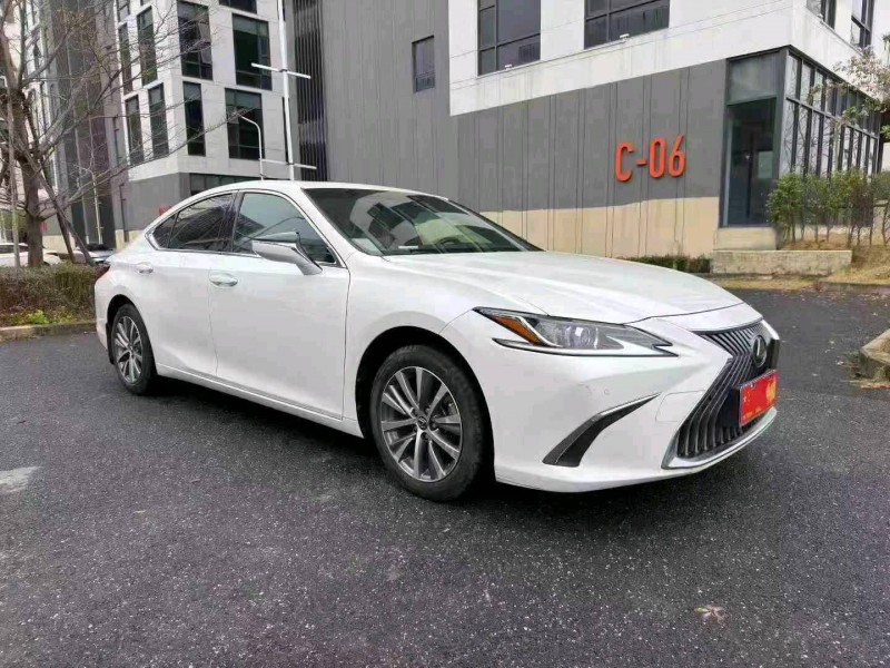广州20年雷克萨斯ES2