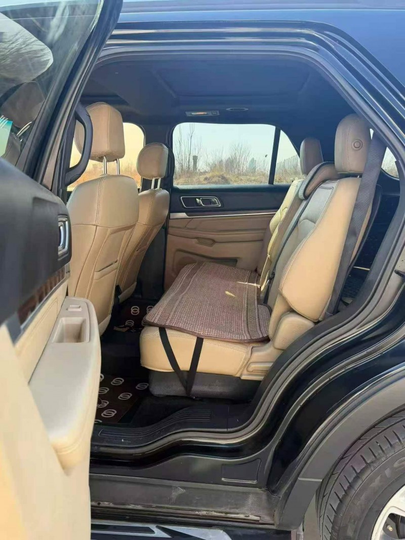 张家口16年福特探险者6