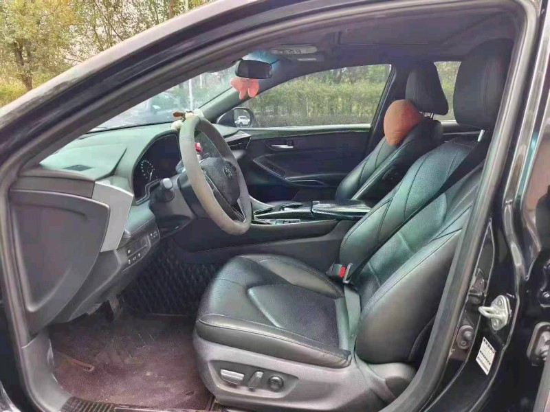 广州23年丰田亚洲龙5