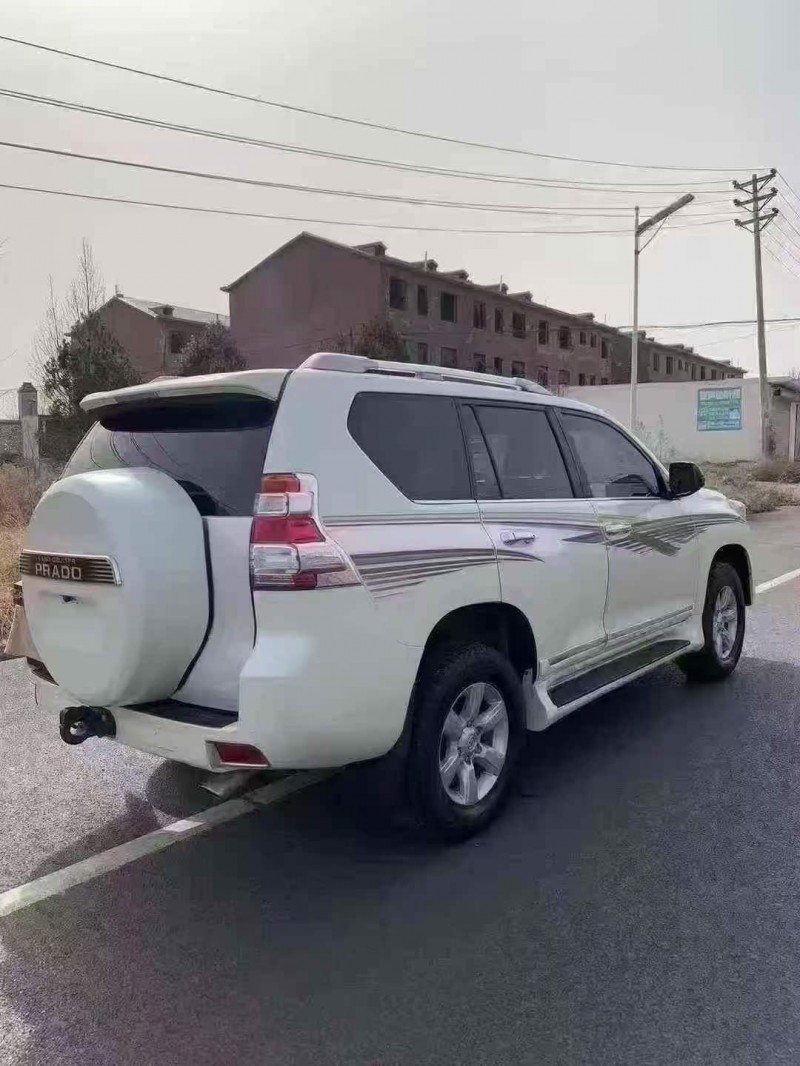 承德16年丰田普拉多7