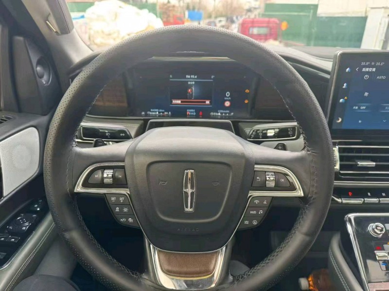 淄博23年林肯领航员6