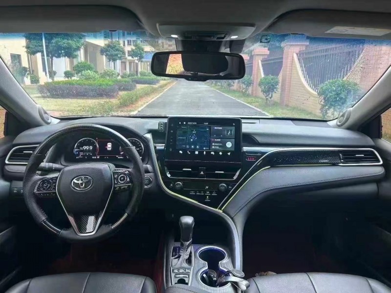 东莞23年丰田凯美瑞5