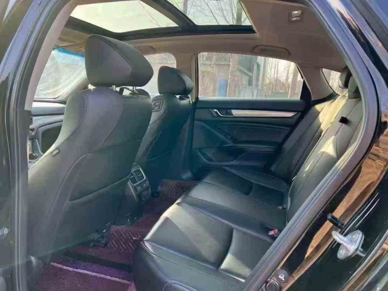 临沂19年本田雅阁6