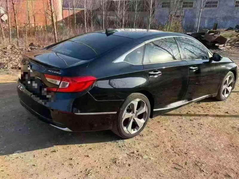 临沂19年本田雅阁7