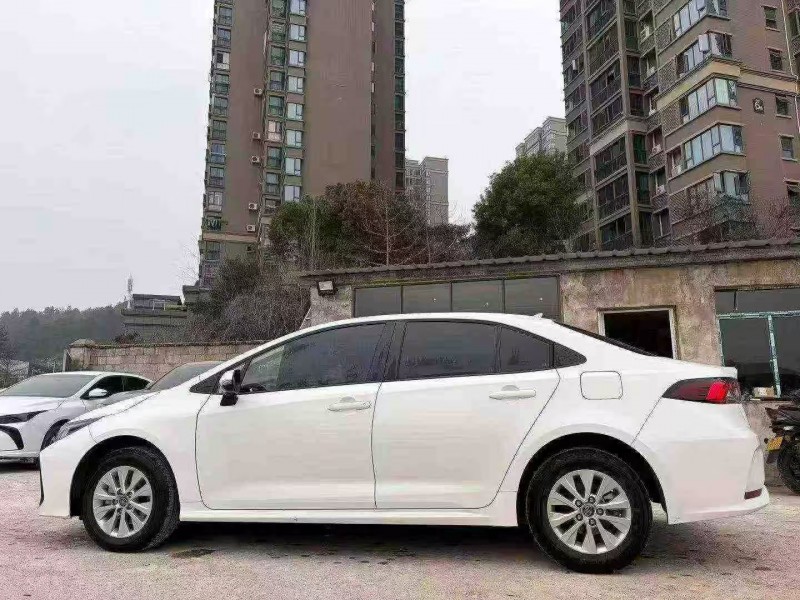 娄底25年丰田卡罗拉8