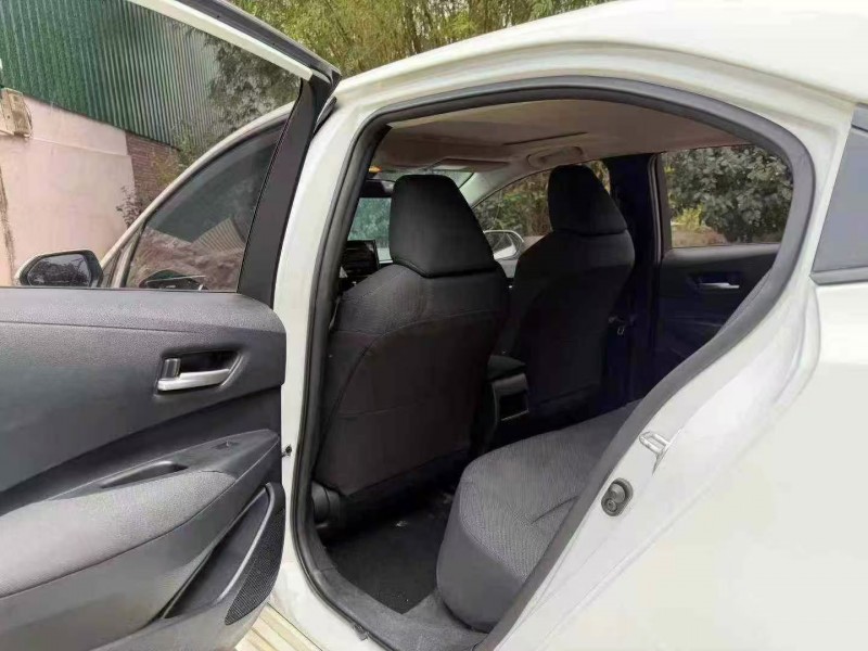 广州23年丰田卡罗拉4