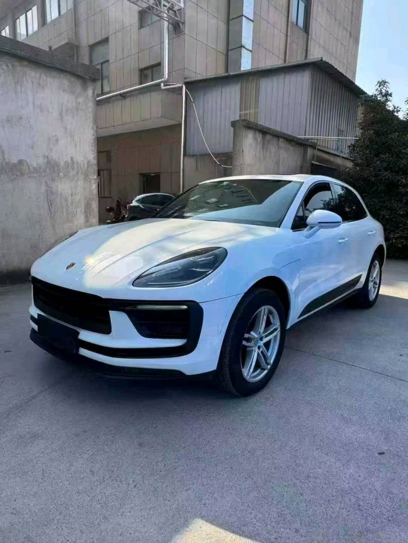 绍兴24年保时捷Macan3