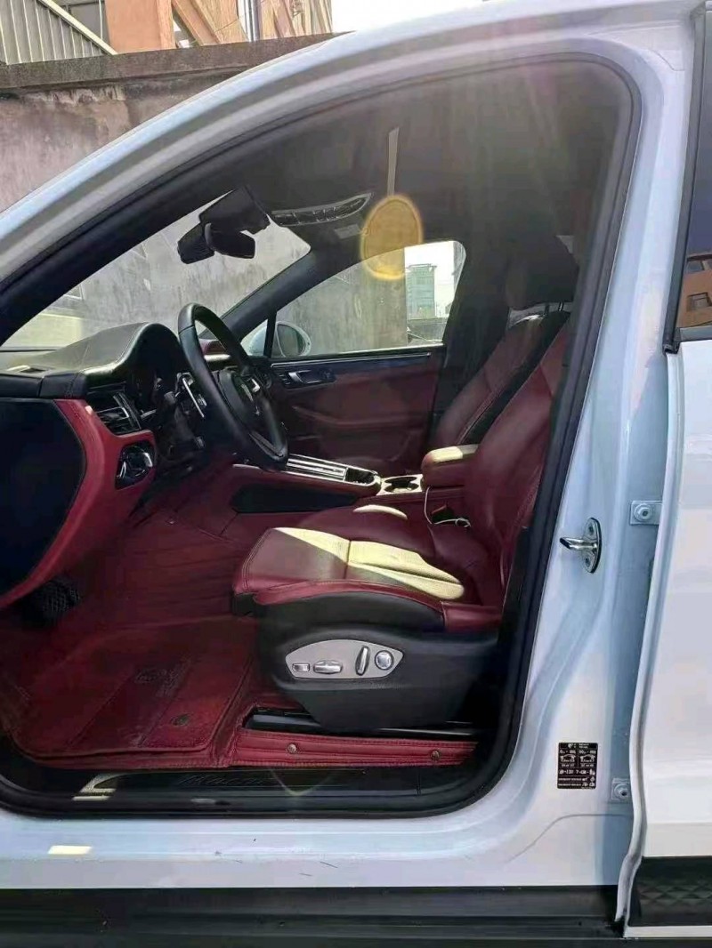 绍兴24年保时捷Macan8