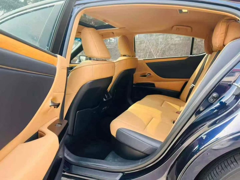 烟台23年雷克萨斯ES4