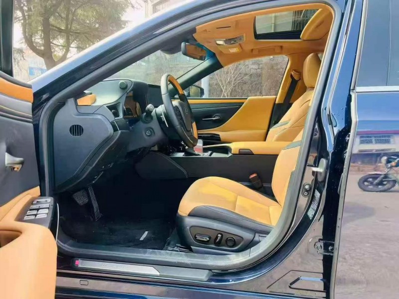 烟台23年雷克萨斯ES6