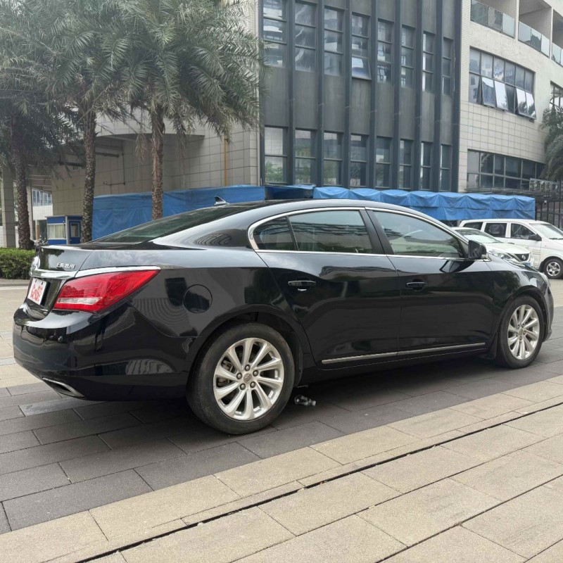 佛山15年别克君越8