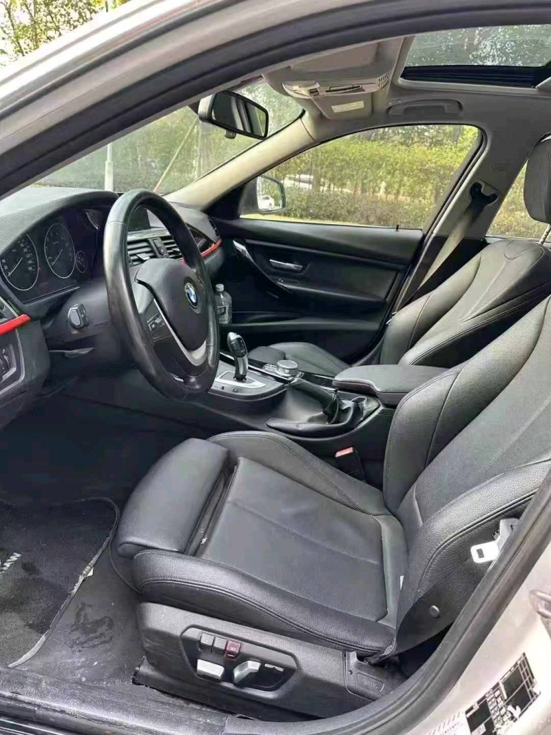 广州19年宝马3系9