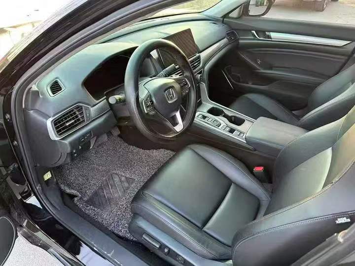 徐州23年本田雅阁6