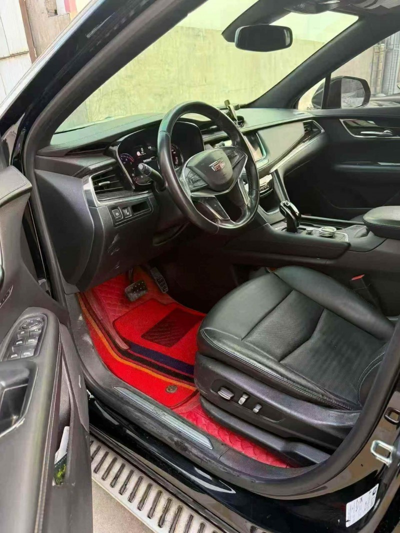 保定19年凯迪拉克XT54