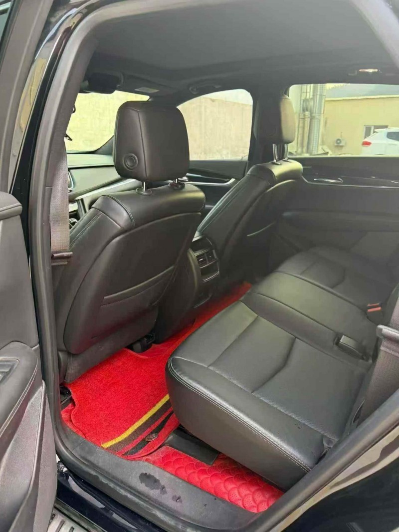 保定19年凯迪拉克XT56