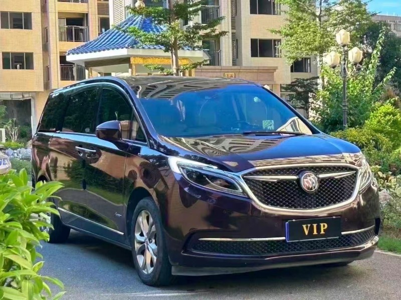 东莞17年别克GL83