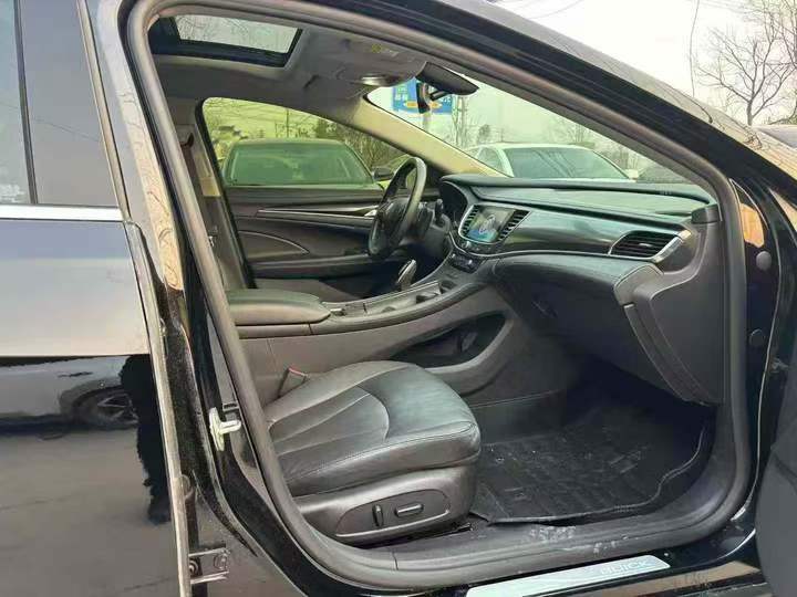 徐州22年別克君威7