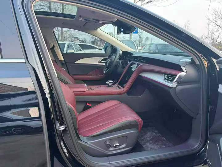 徐州24年紅旗H57